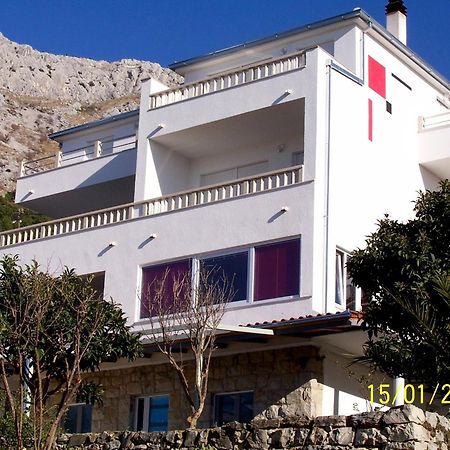 Apartments Perdijic Nemira Омиш Экстерьер фото