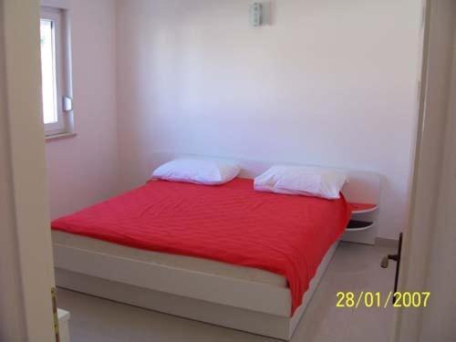 Apartments Perdijic Nemira Омиш Экстерьер фото