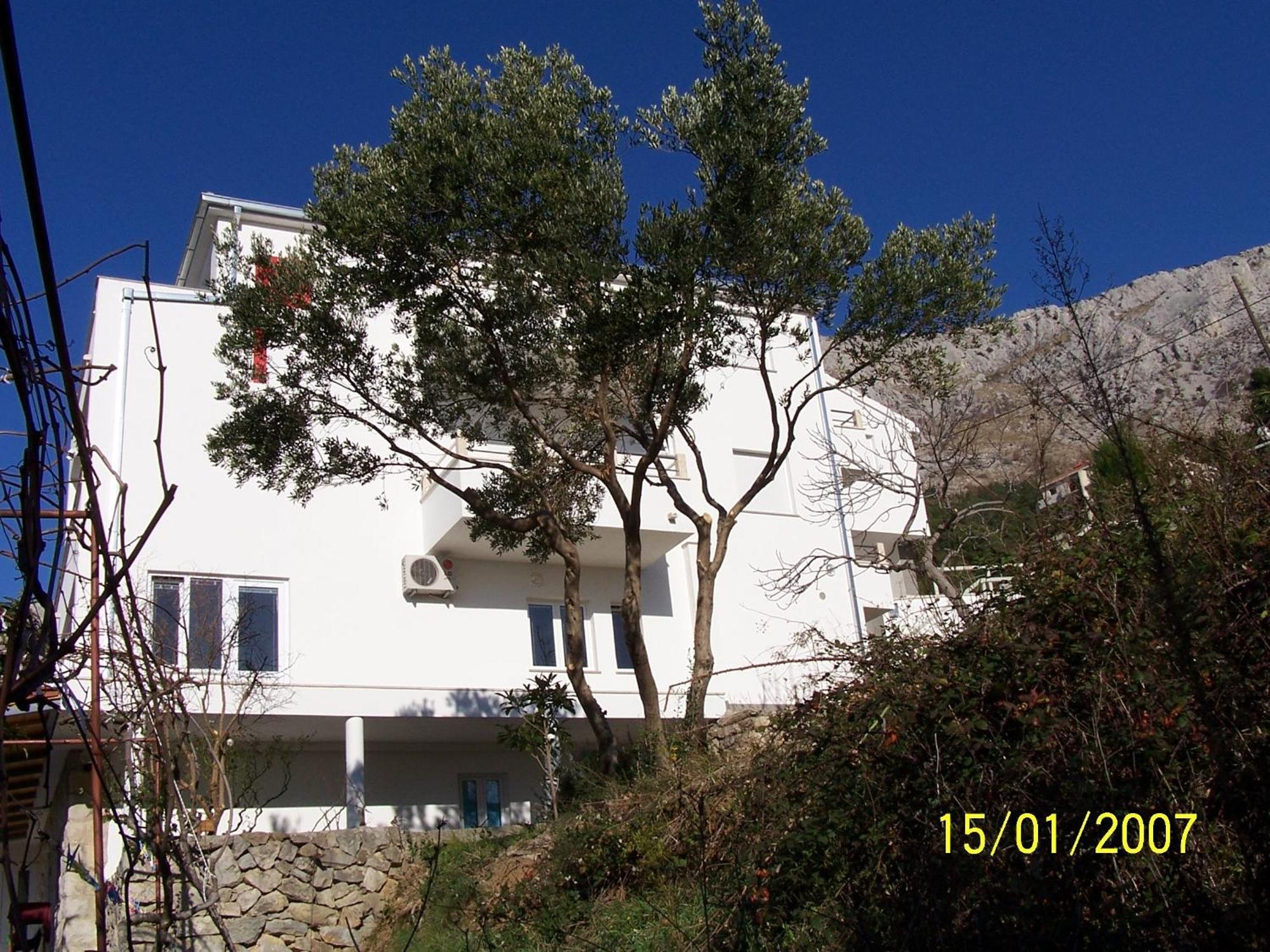 Apartments Perdijic Nemira Омиш Экстерьер фото