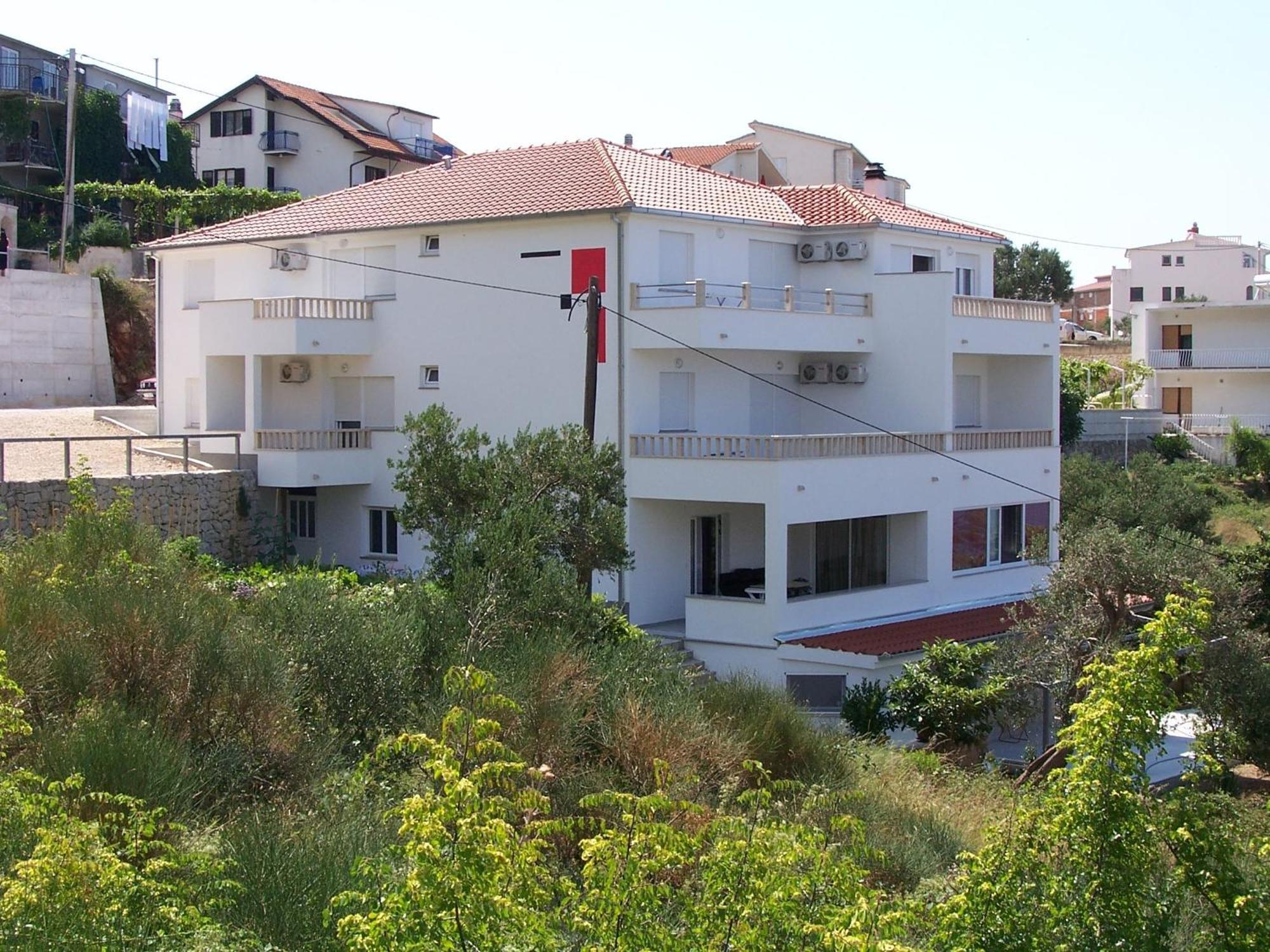 Apartments Perdijic Nemira Омиш Экстерьер фото