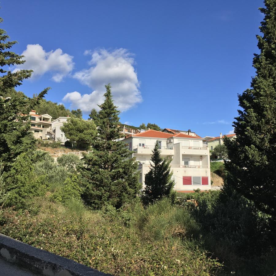 Apartments Perdijic Nemira Омиш Экстерьер фото